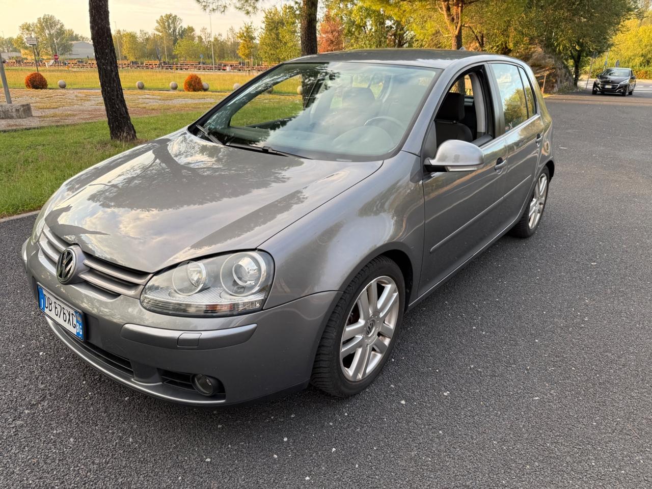 Volkswagen Golf 2.0 16V TDI 3p. Sportline