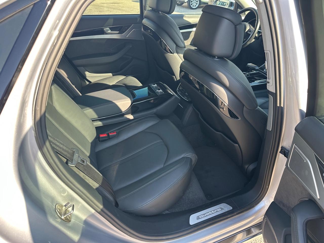 Audi A8 3.0 TDI 262 CV quattro tiptronic