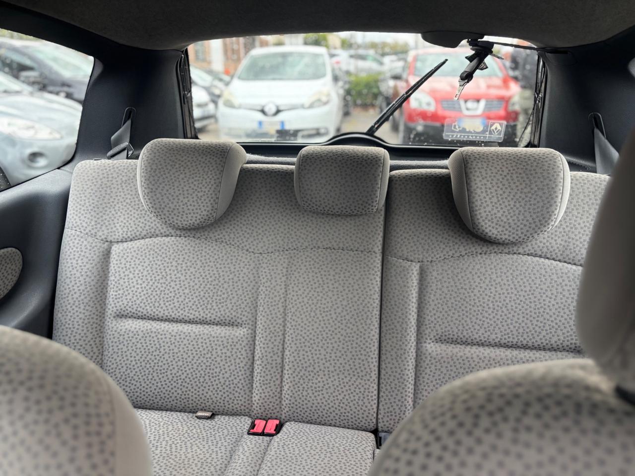 Renault Clio Storia 1.2 16V 3 porte Dynamique