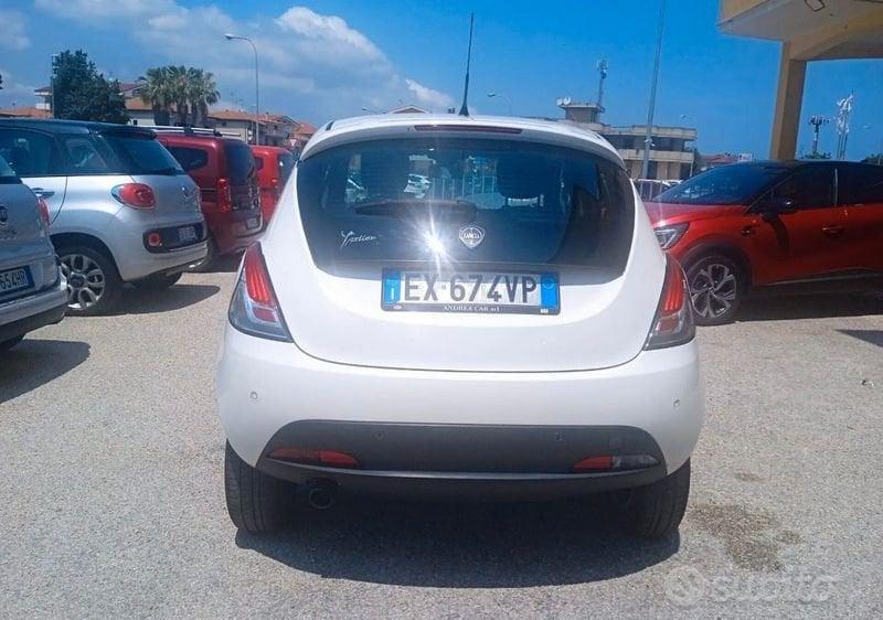 Lancia Ypsilon Ypsilon 0.9 t.air Gold s/CL ecochic metano 80cv E6