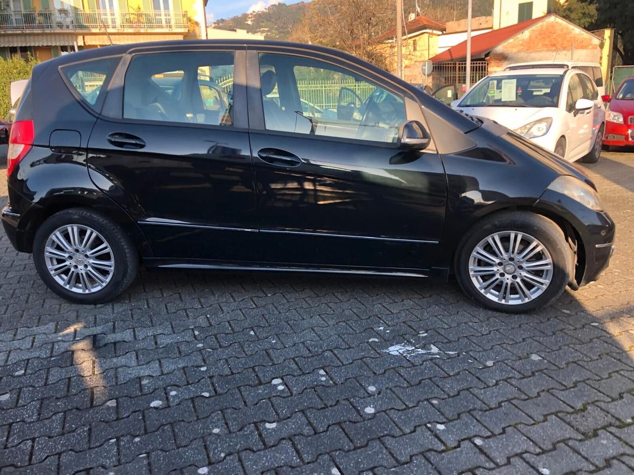Mercedes-benz A 180 CDI Elegance UNICO P ROPRIETARIO GARANZIA EUROPEA CONFORMGEST 12 M ESI RINNOVABILE FINO A 36 MESI!!!