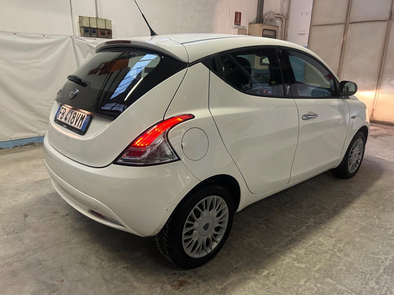 Lancia Ypsilon 1.2 69 CV 5 porte Platinum