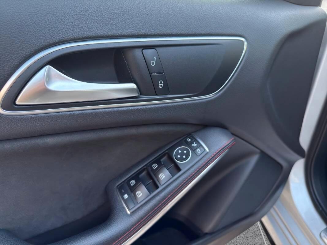 Mercedes Classe A 180 Premium auto my16