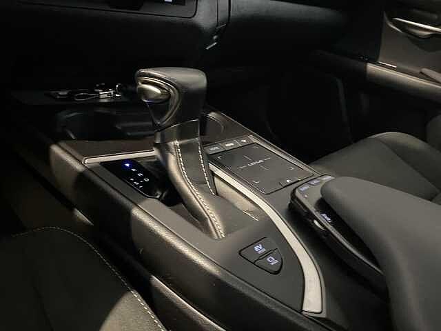 Lexus UX 250h Hybrid 4WD Premium 250H