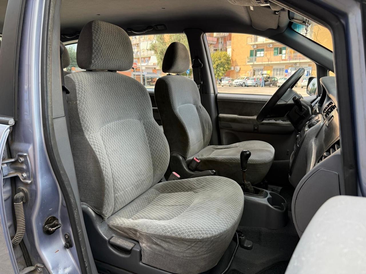 Hyundai Trajet 2.0 CRDi TD 16V Dynamic