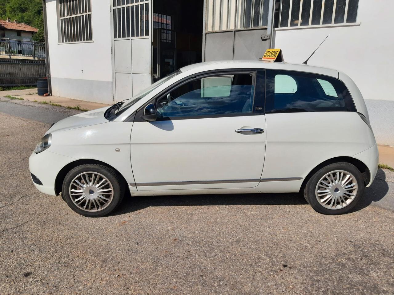 Lancia Ypsilon 1.2 69 CV Diva