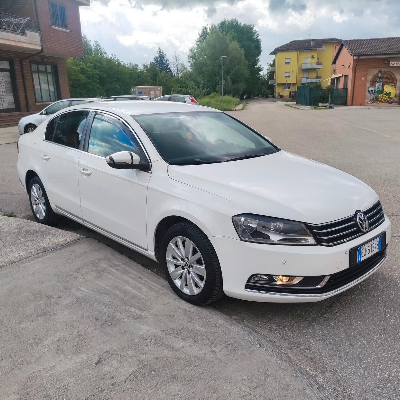 Volkswagen Passat 1.6 TDI Comfortline BlueM. Tech.