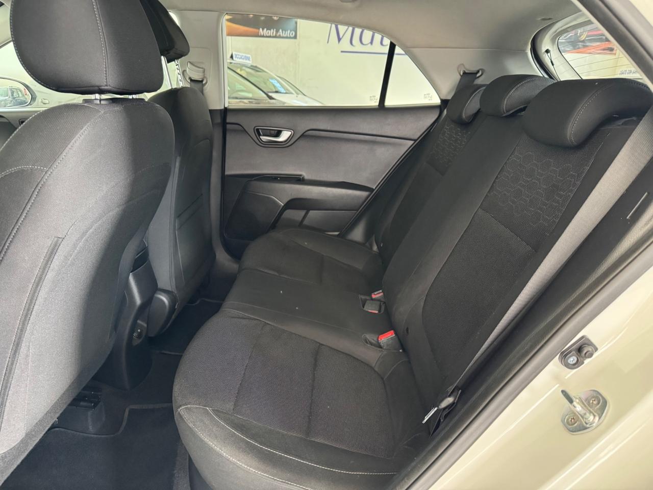 Kia Rio 1.4 CRDi 5p. Cool Tekno Pack 90cv Ok Neopatentati