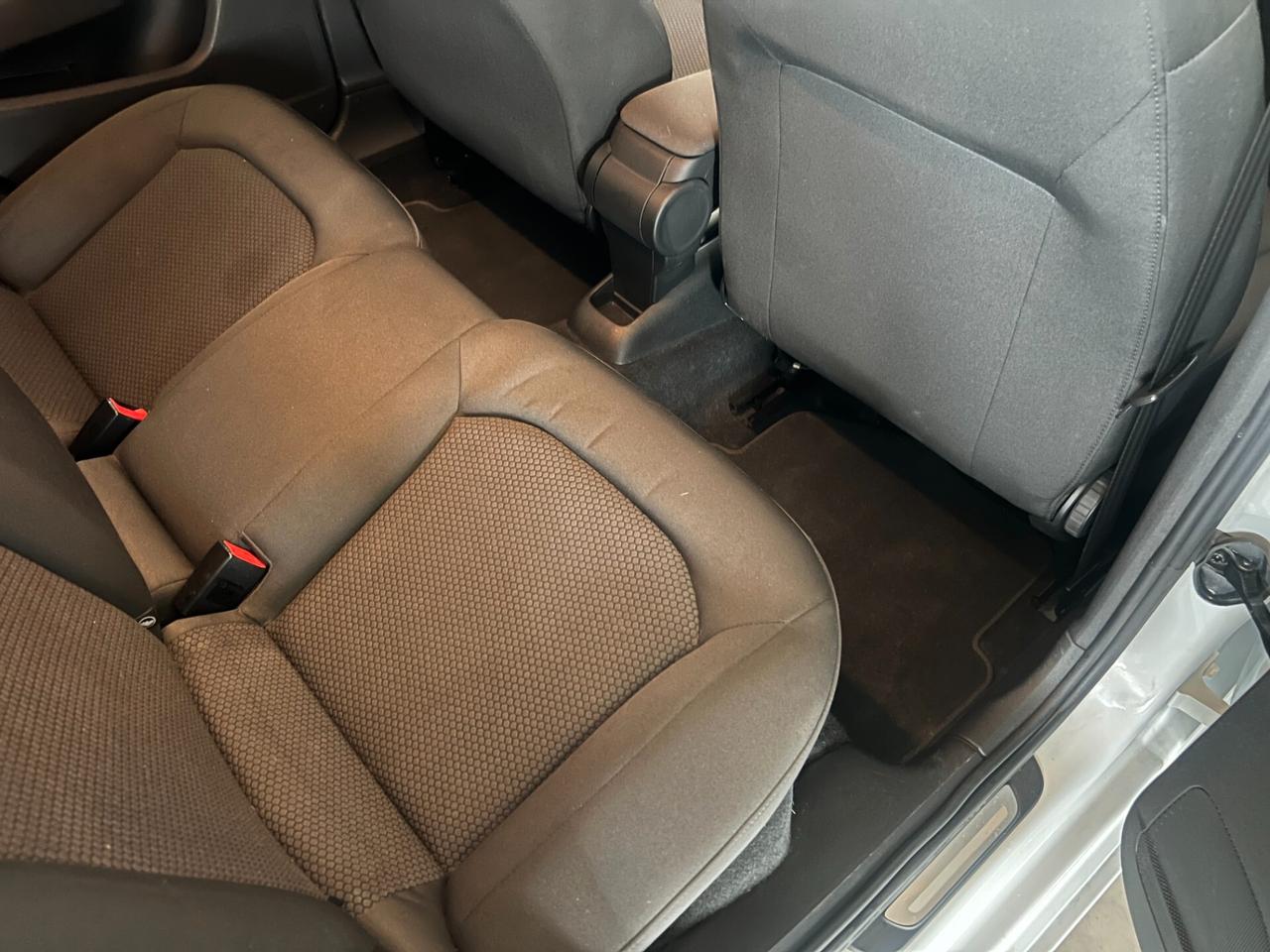 Audi A1 spb 1.6 tdi 90 cv S-LINE ESTERNO OK NEOPATENTATI