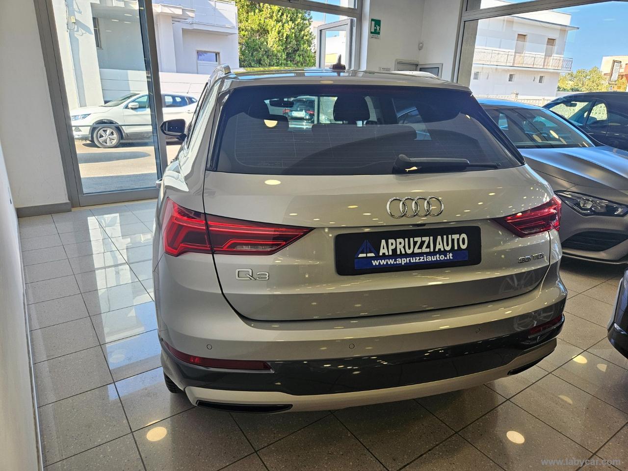 AUDI Q3 35 TDI S tronic Business Advanced
