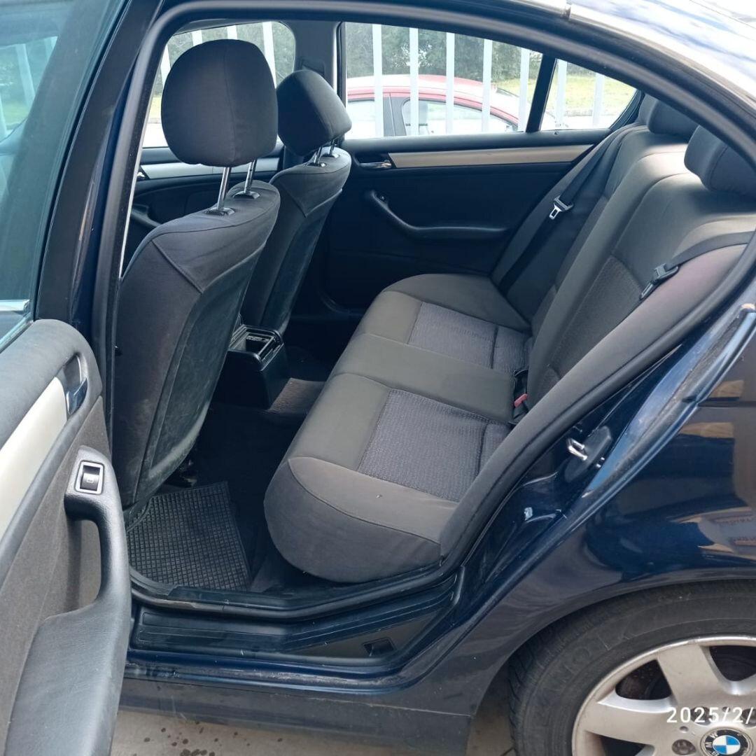 BMW Serie 3 320d turbodiesel cat 4 porte Futura