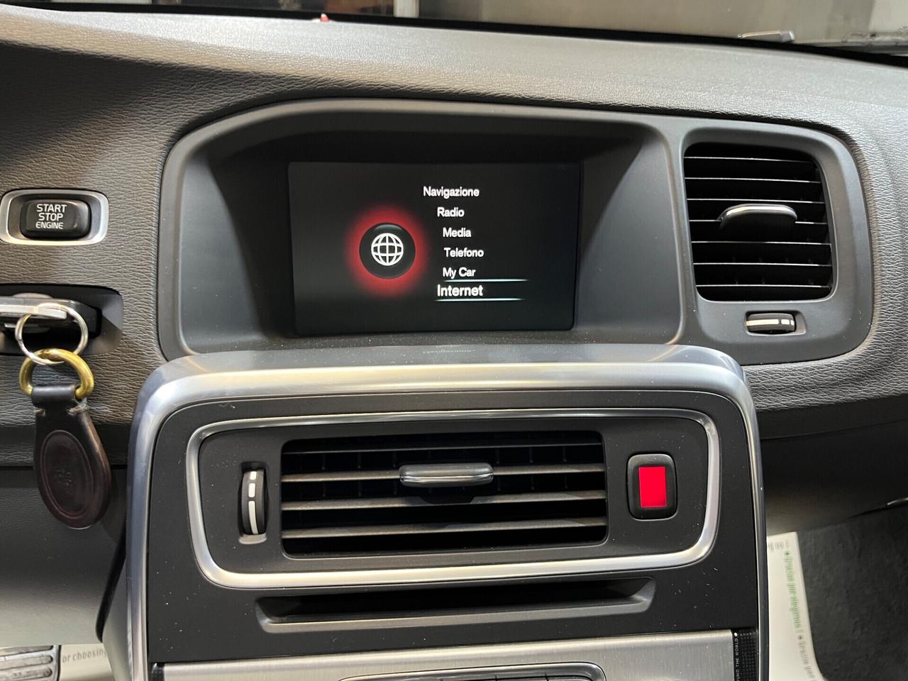 Volvo V60 D4 Geartronic Ocean Race