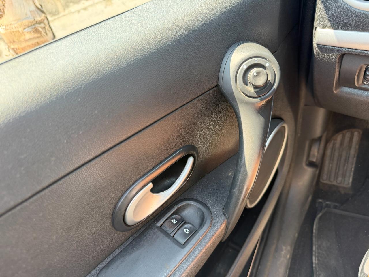 RENAULT CLIO ANNO 2009 1.5 DIESEL 85 CV