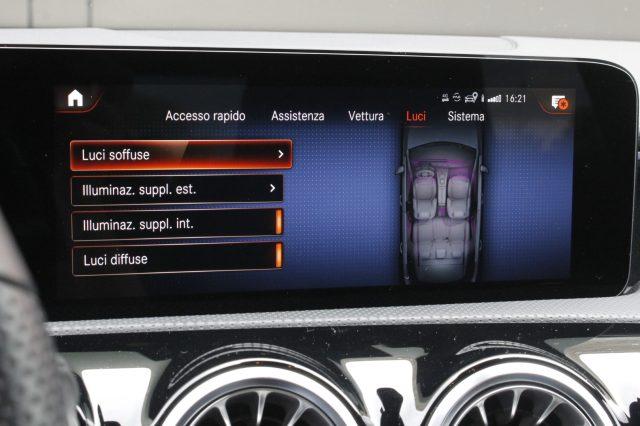 MERCEDES-BENZ A 180 dAutomatic AMGLine Premium Night Edition Uniprop.