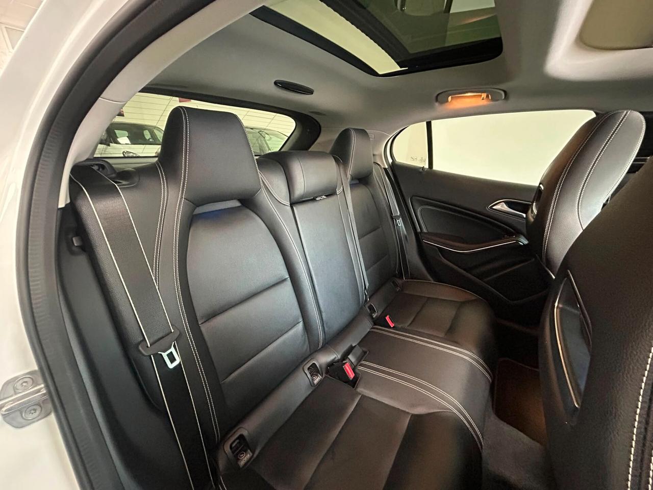 Mercedes-benz GLA 200 d Automatic Premium Night Edition