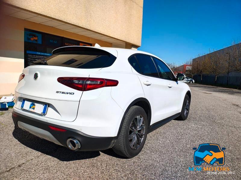Alfa Romeo Stelvio 2.2 t Business rwd 160cv auto my19