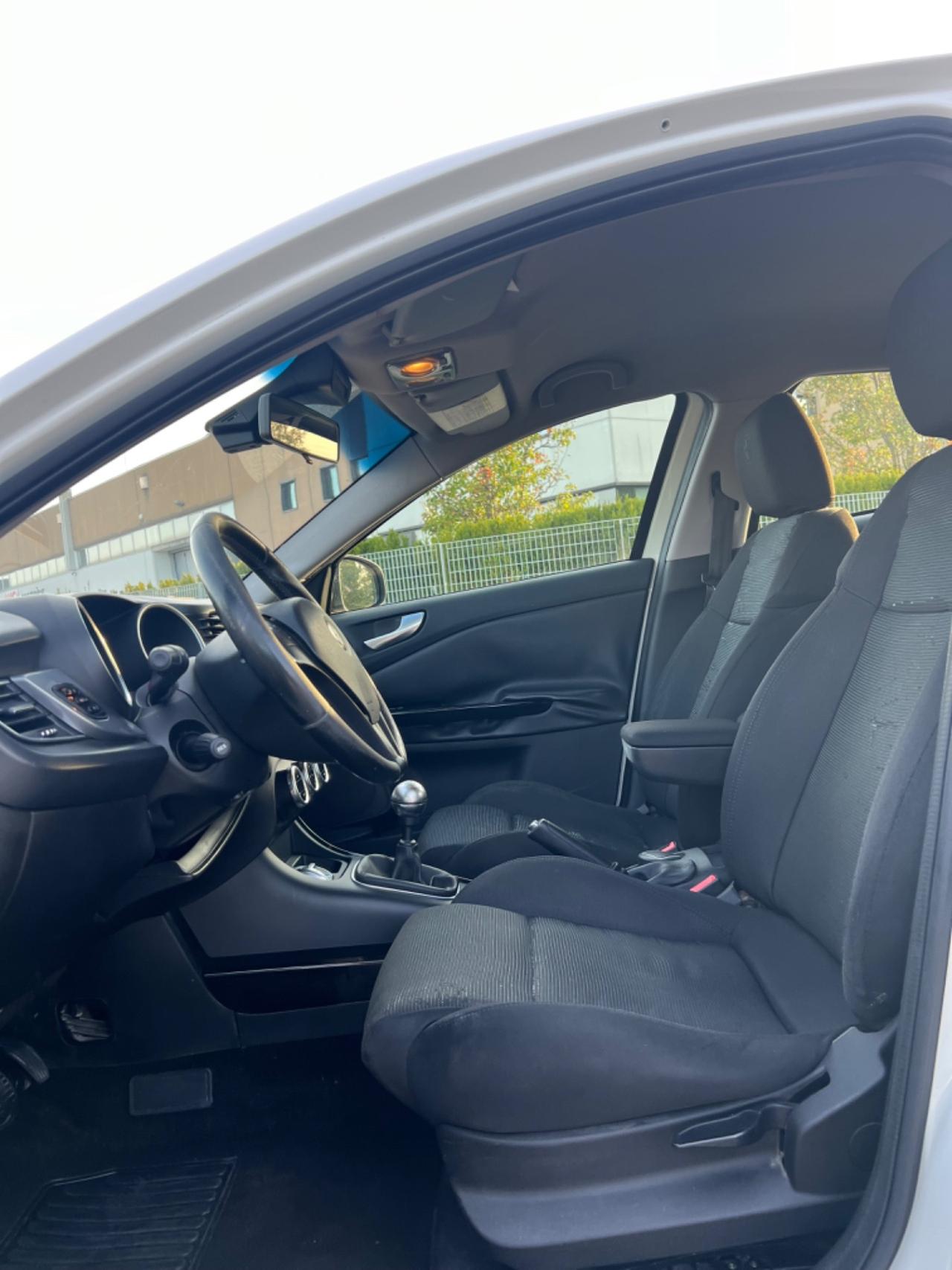 Alfa Romeo Giulietta 1.6 JTDm-2 105 CV Exclusive