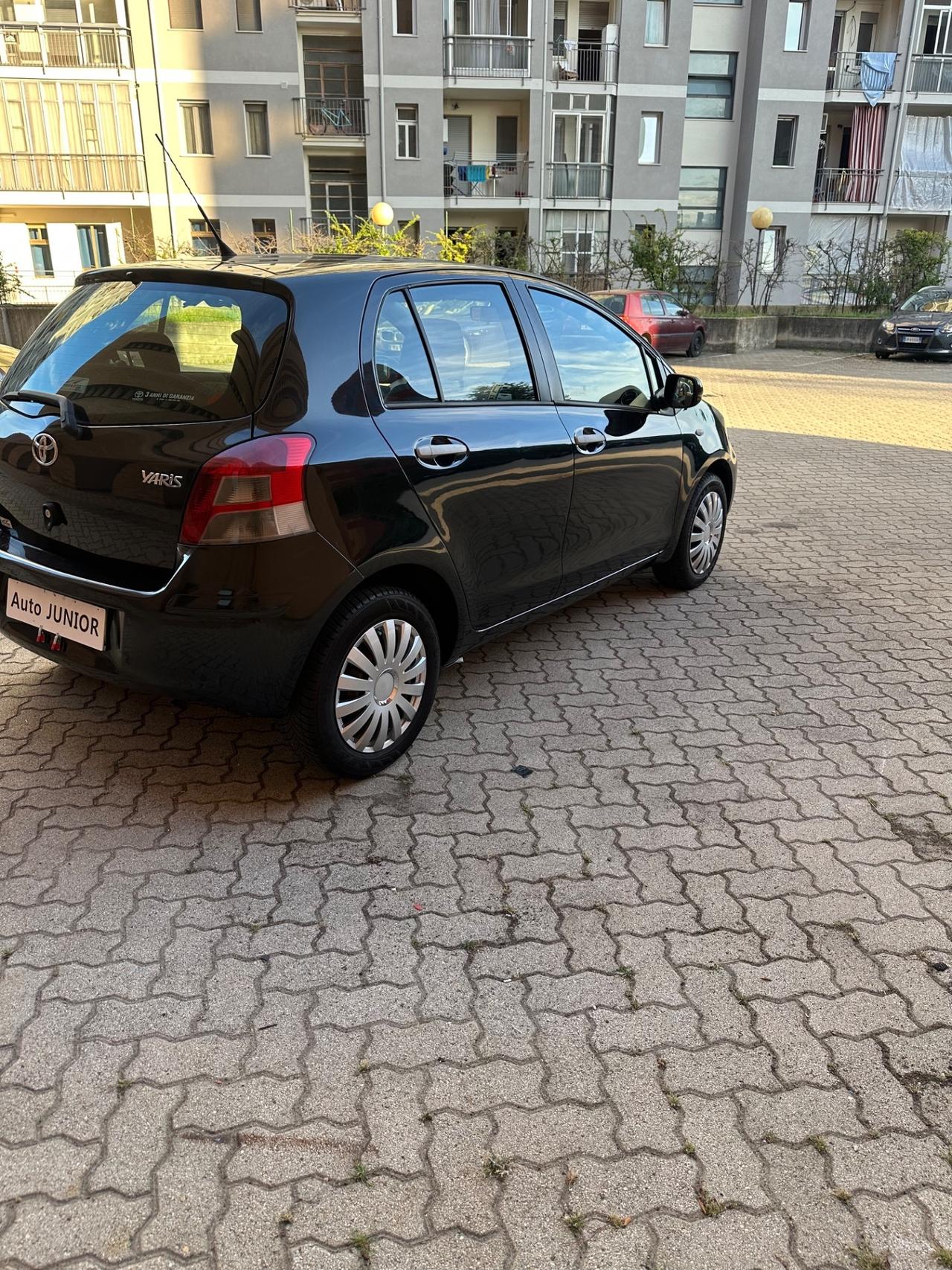 Toyota Yaris 1.0 5 porte Lounge