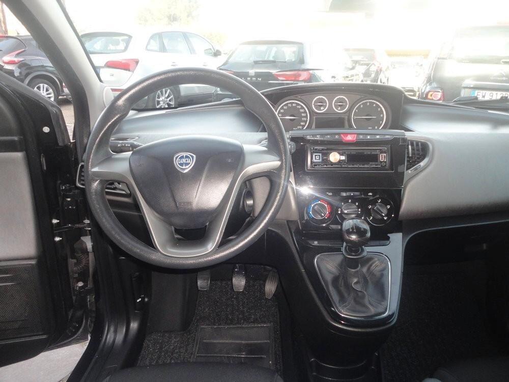 Lancia Ypsilon 0.9 TwinAir 85 CV 5 porte Metano Ecochic Gold NEO PATENTATI