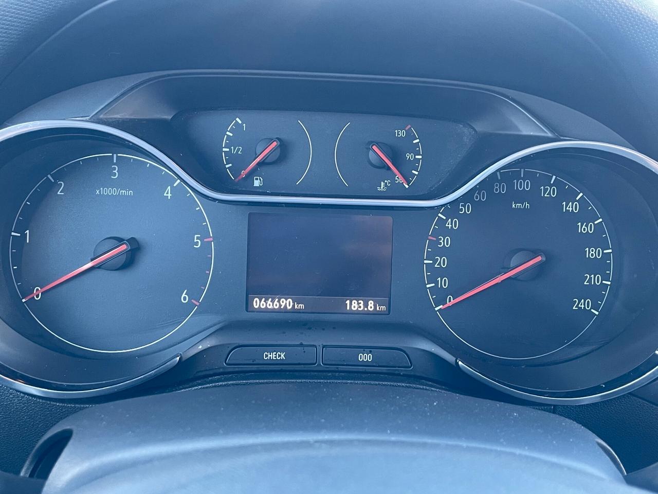 Opel Crossland X 1.5 ECOTEC D 102 CV Start&Stop Innovation GARANTITA