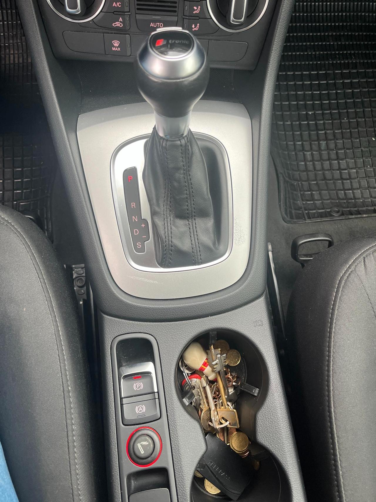 Audi Q3 2.0 tdi Business 150cv s-tronic