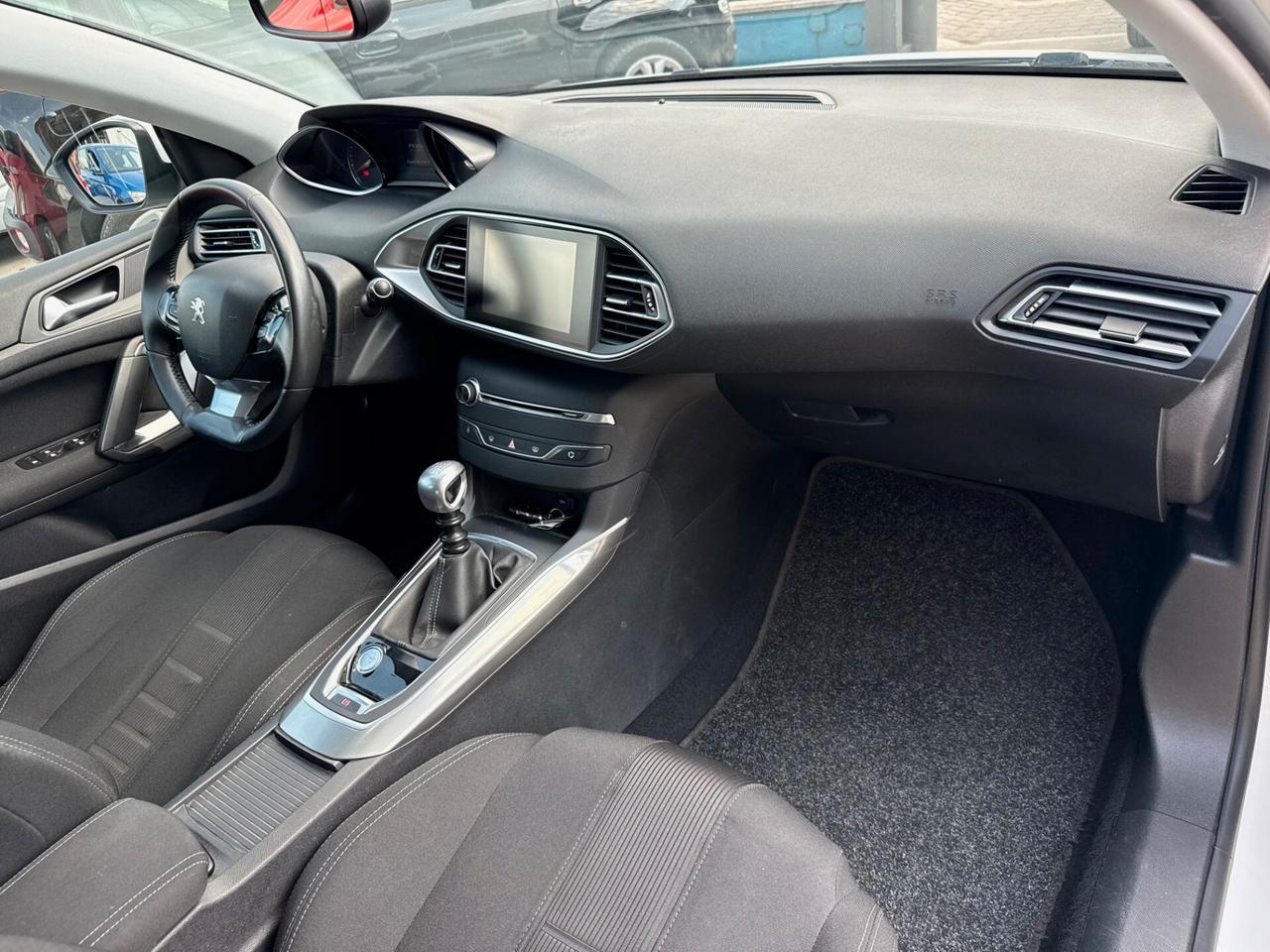 308 1.6 DIESEL 2014 197.000KM-FULL OPTIONAL