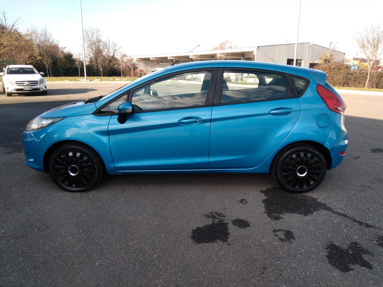 Ford Fiesta 1.4 TDCi 70CV 5 porte Titanium x neopatentati