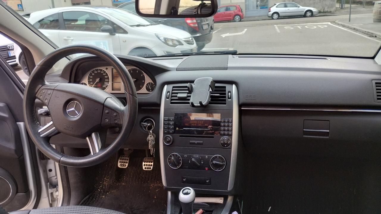 Mercedes-benz B 150 B 150 - NEOPATENTATI
