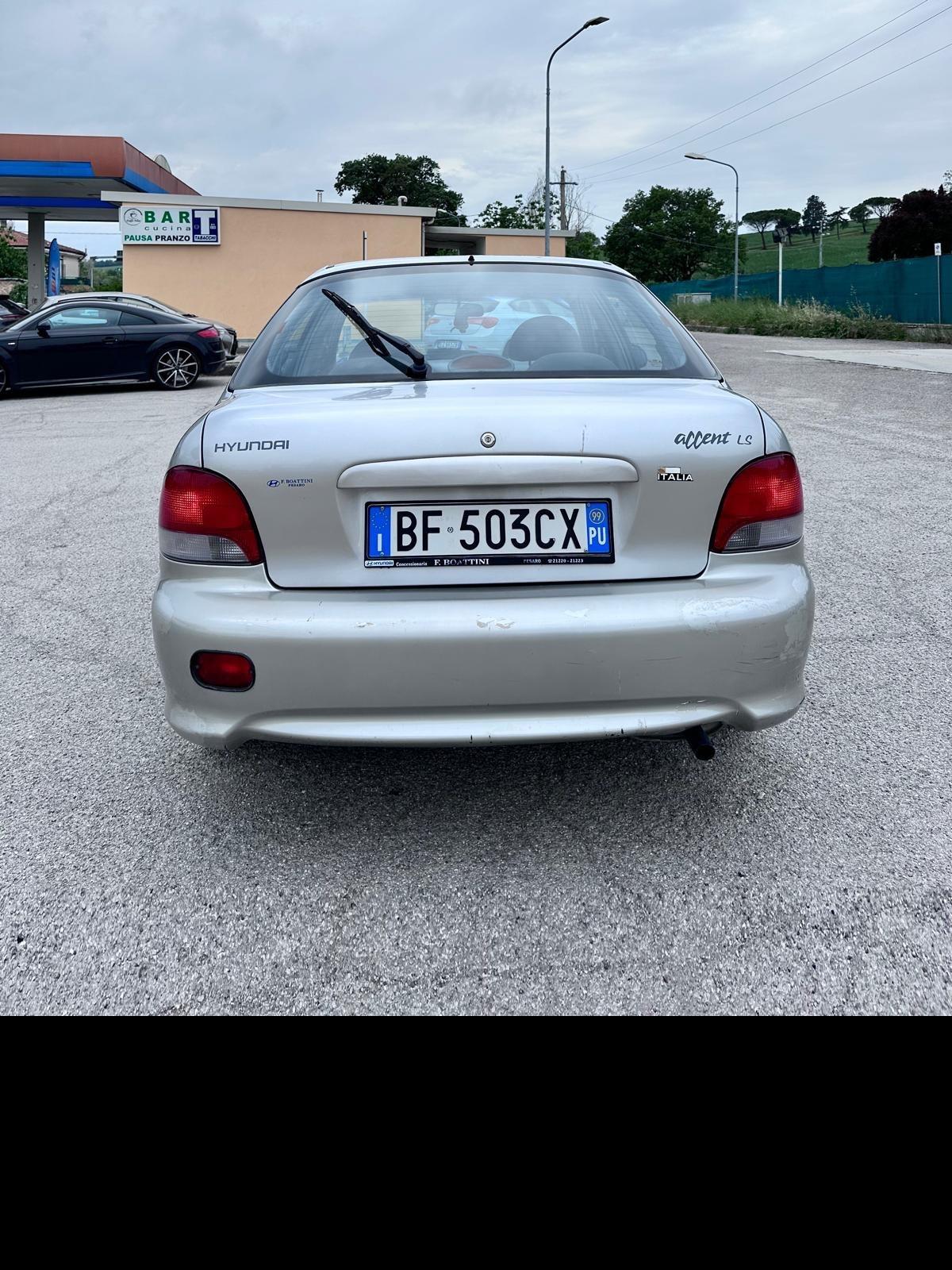 Hyundai Accent 1.3i 12V cat 5 porte LS