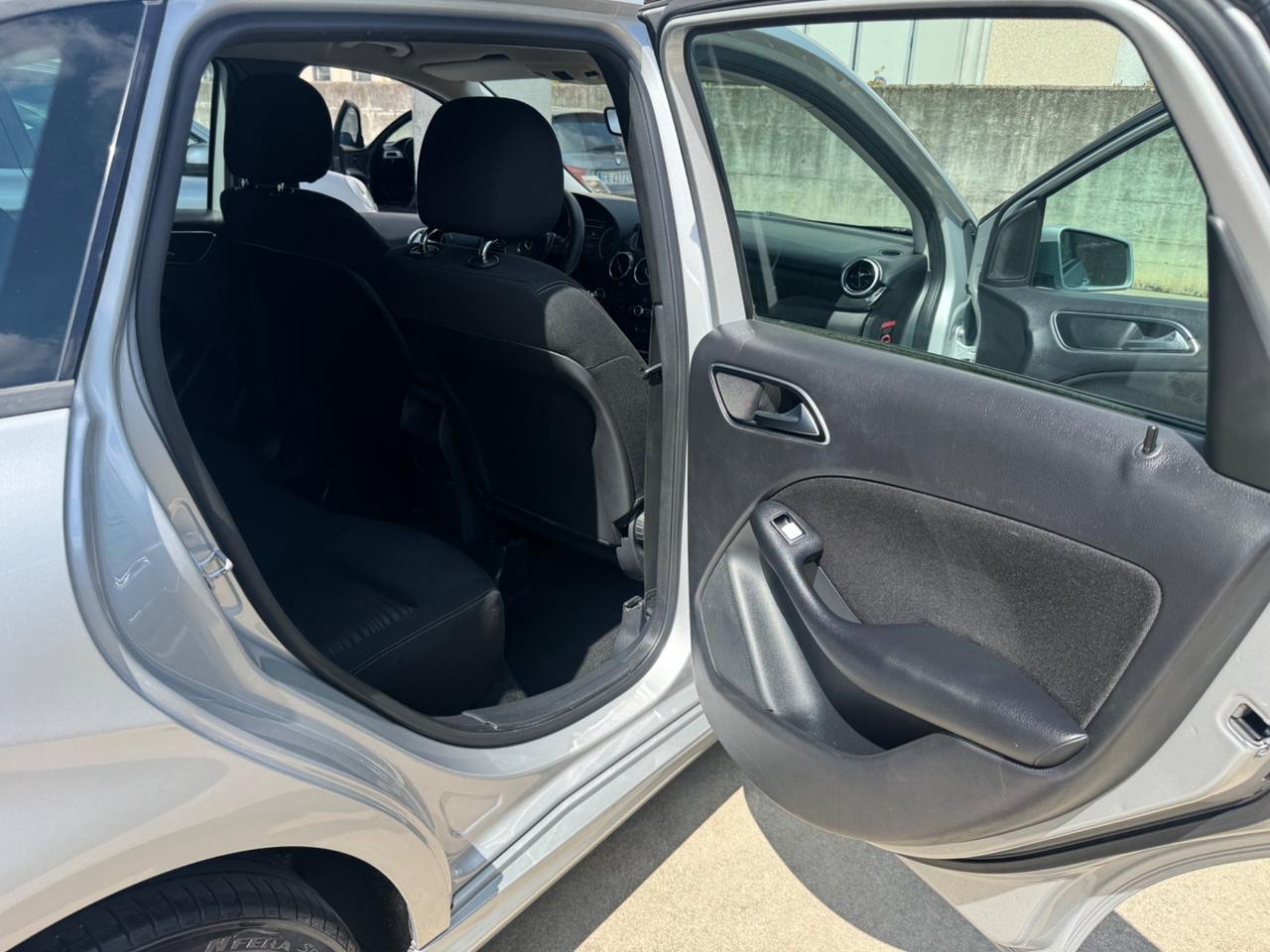 Mercedes-benz B 180 160 BlueEFFICIENCY Executive