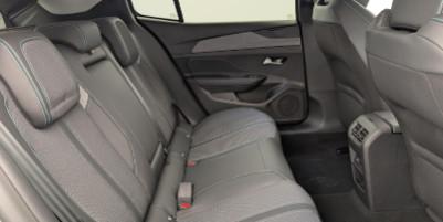 Peugeot 408 1.2 hybrid Allure 136cv e-dsc6