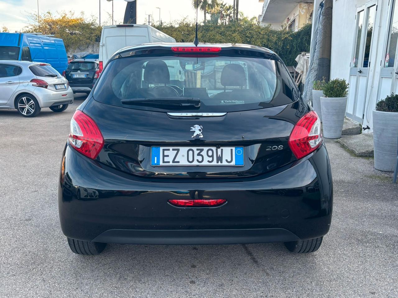 Peugeot 208 1.4 HDi 68 CV 5 porte Allure