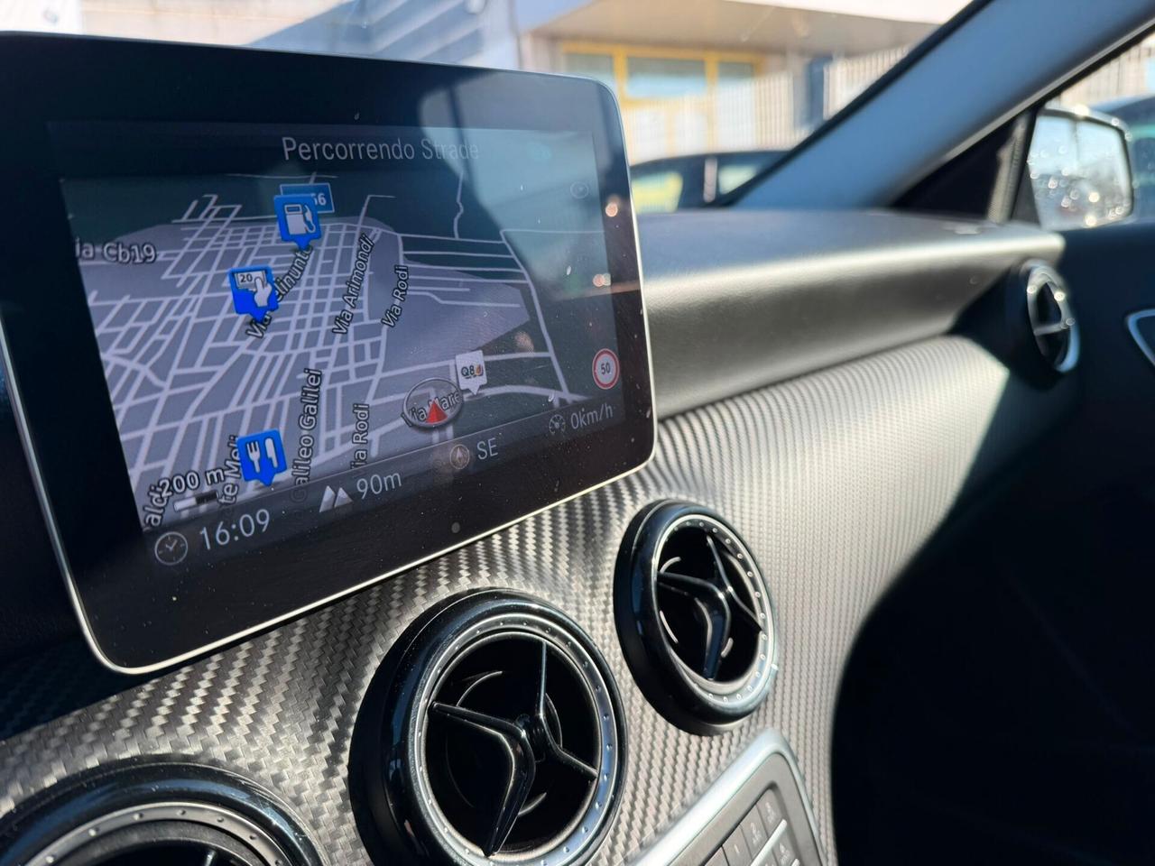 Mercedes-benz GLA 180 d Automatic Business