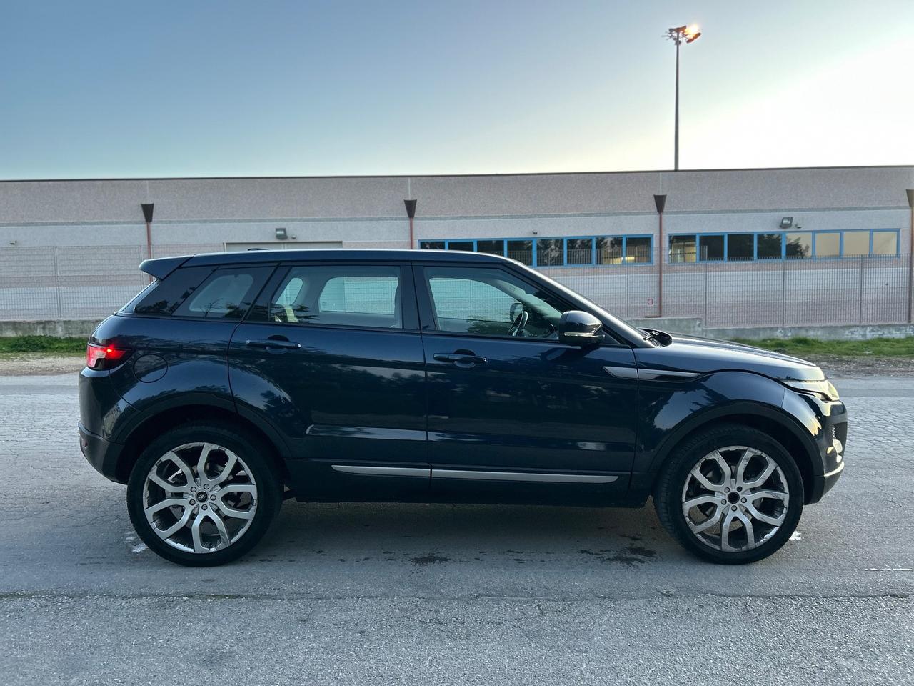 Land Rover Range Evoque 2.2 TD4 5p. Prestige