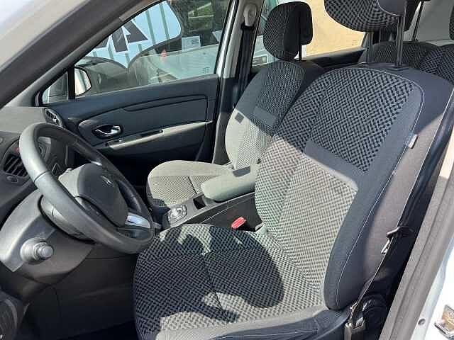 Renault Scenic X-Mod 1.6 Attractive
