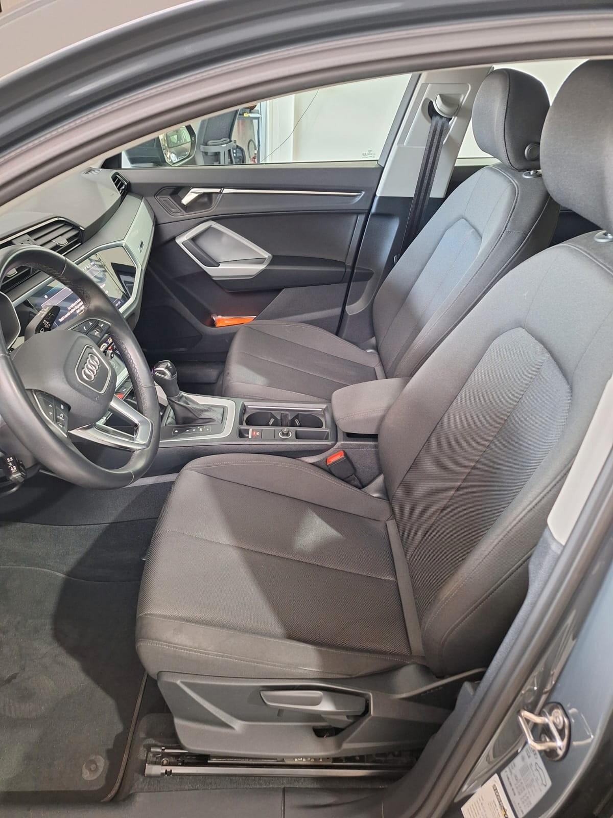 Audi Q3 35 2.0TDI S tronic 150cv 2022
