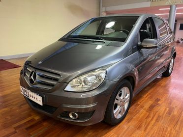 Mercedes-Benz B 180 BlueEFFICIENCY Premium