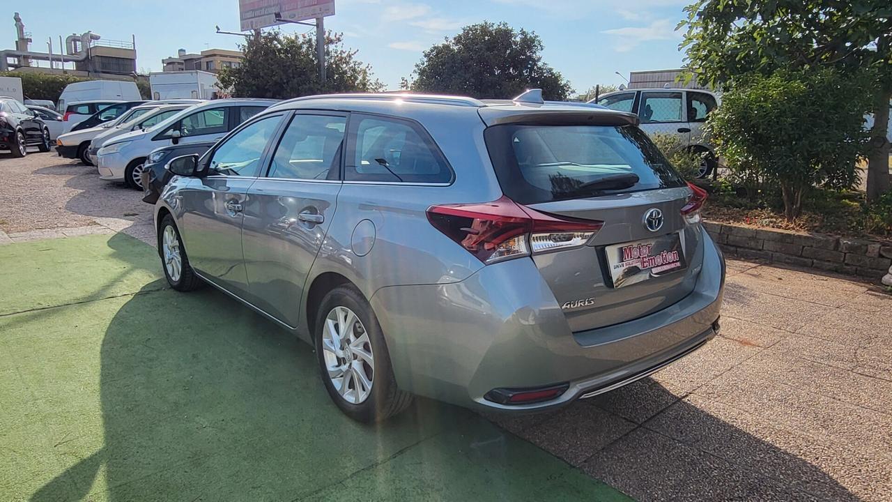 Toyota Auris Touring Sports 1.8 Hybrid Lounge