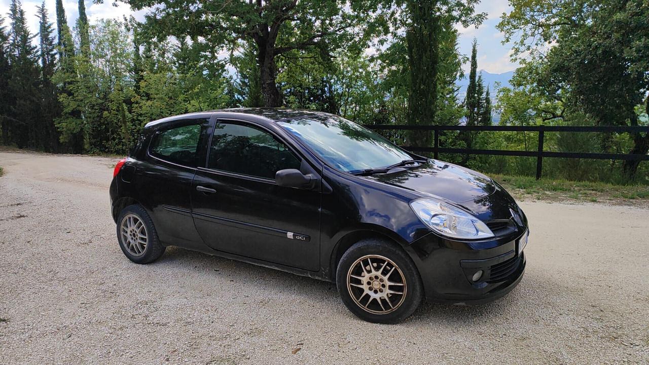 Renault Clio 1.5 dCi 65CV 3 porte Dynamique NEOPATENTATI