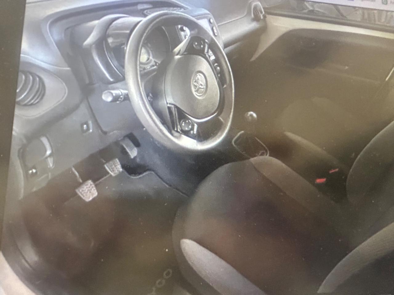 Toyota Aygo Connect 1.0 VVT-i 72 CV 5 porte x-play