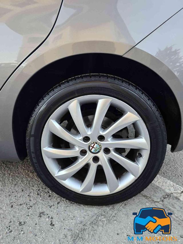 ALFA ROMEO Giulietta 1.6 JTDm-2 105 CV Distinctive
