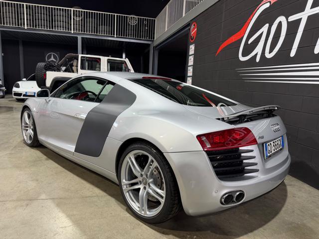 AUDI R8 4.2 V8 FSI QUATTRO R TRONIC