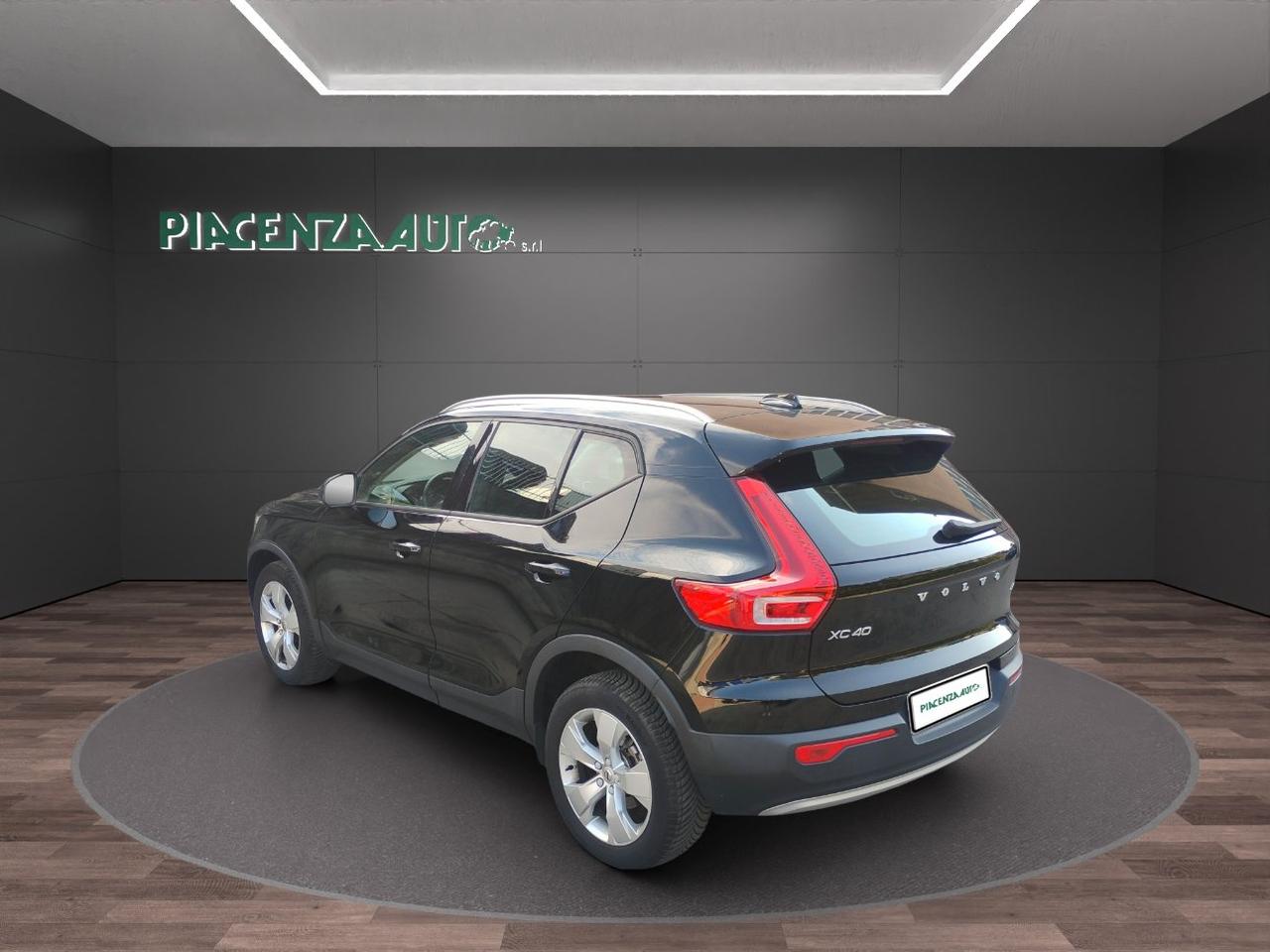 Volvo XC40 2.0 d3 Momentum auto .PREZZO REALE