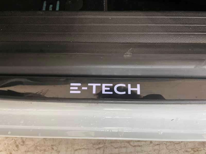 RENAULT Clio V - Clio 1.6 E-Tech hybrid Initiale Paris 140cv auto