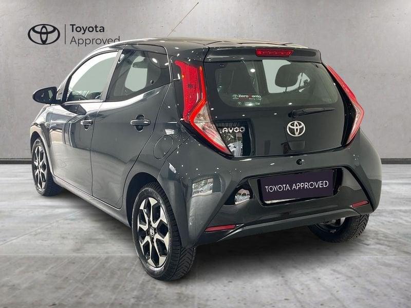 Toyota Aygo Aygo 5p 1.0 x-play m-mt 72cv