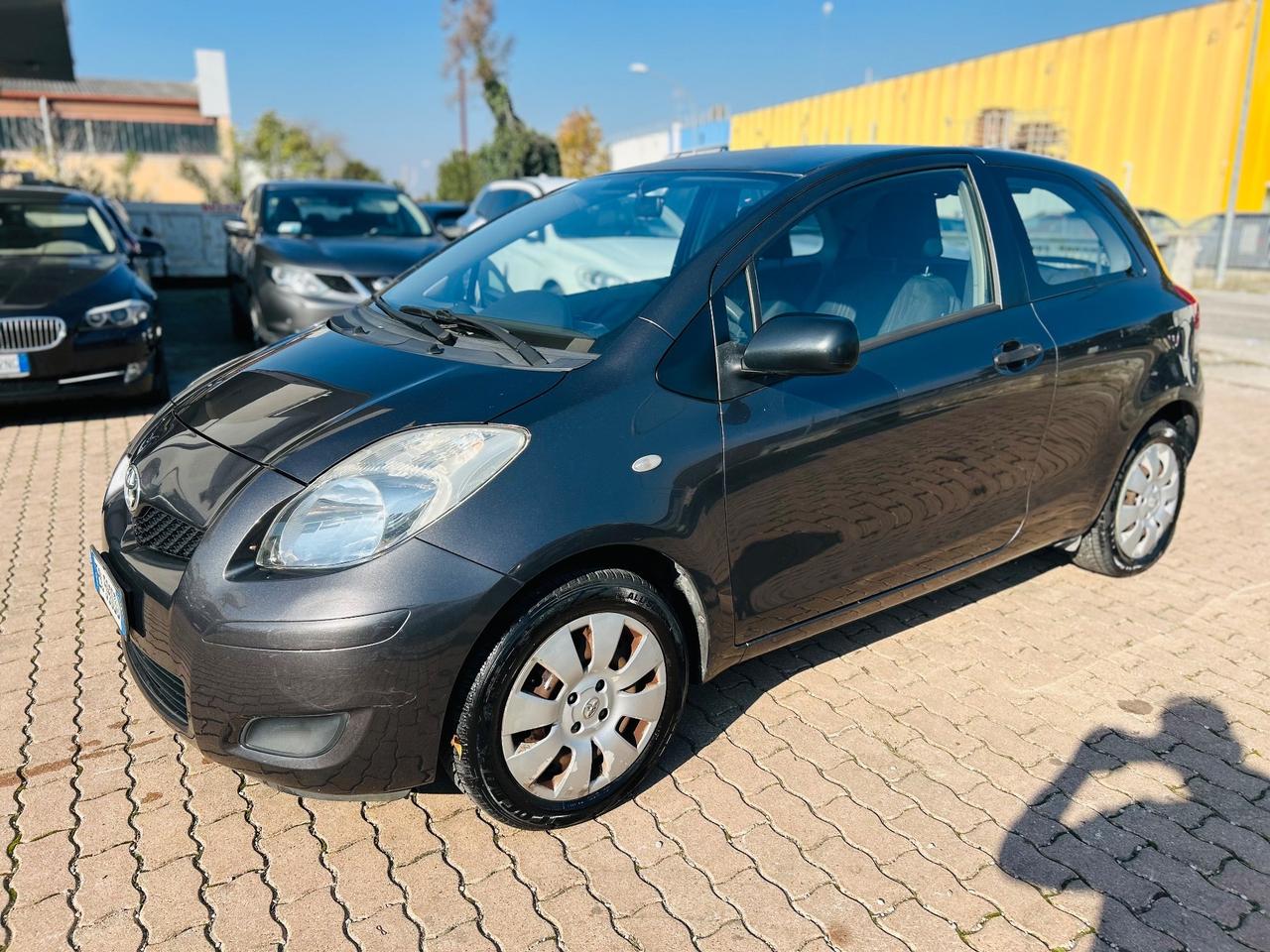 Toyota Yaris 1.0 3P Luxury pack