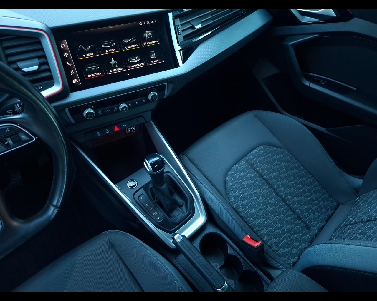 AUDI A1 2ª serie - A1 SPB 30 TFSI S tronic S line edition