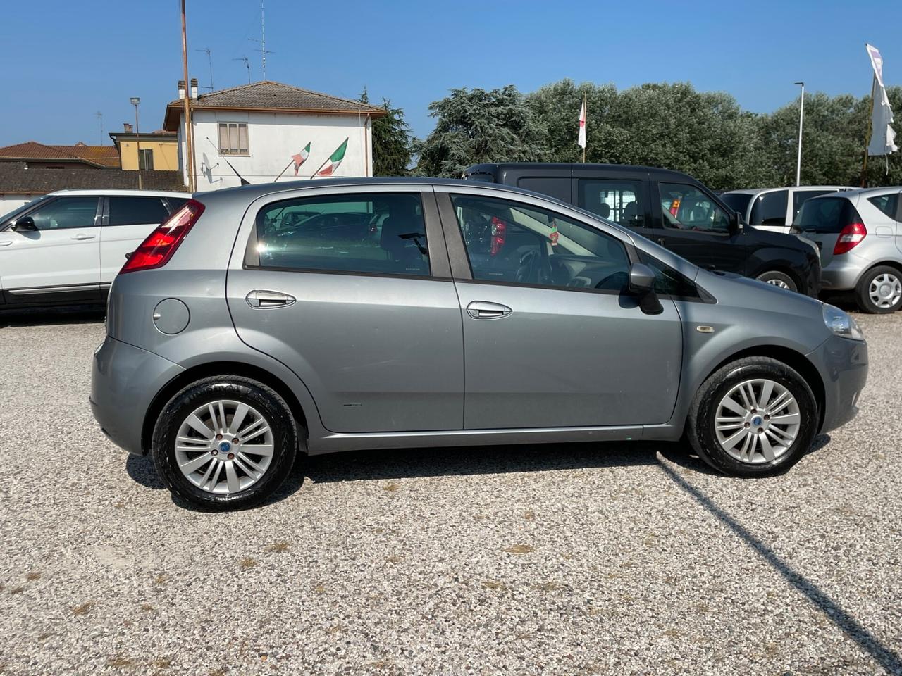 Fiat Grande Punto Grande Punto 1.4 Starjet 16V 5 porte Dynamic