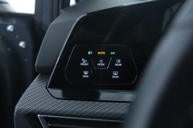 VOLKSWAGEN Golf 1.5 TSI 150 CV EVO ACT R-Line IQ.Light LED