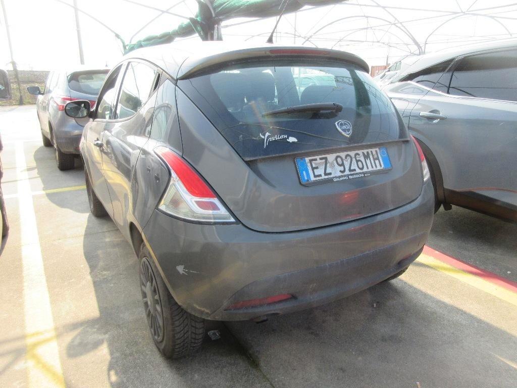 Lancia Ypsilon 0.9 TwinAir 85 CV 5 porte Metano Ecochic Gold